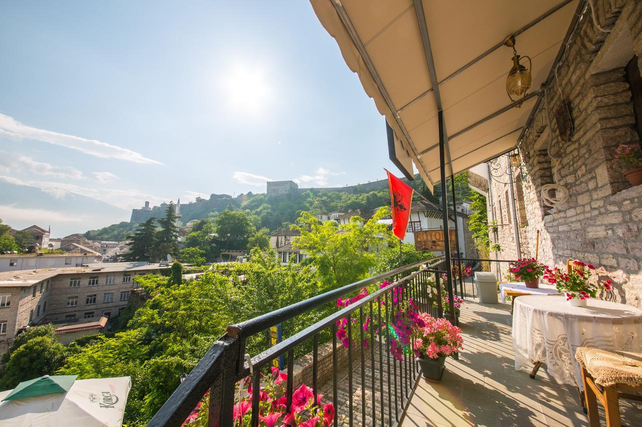 Kotoni Gjirokastër